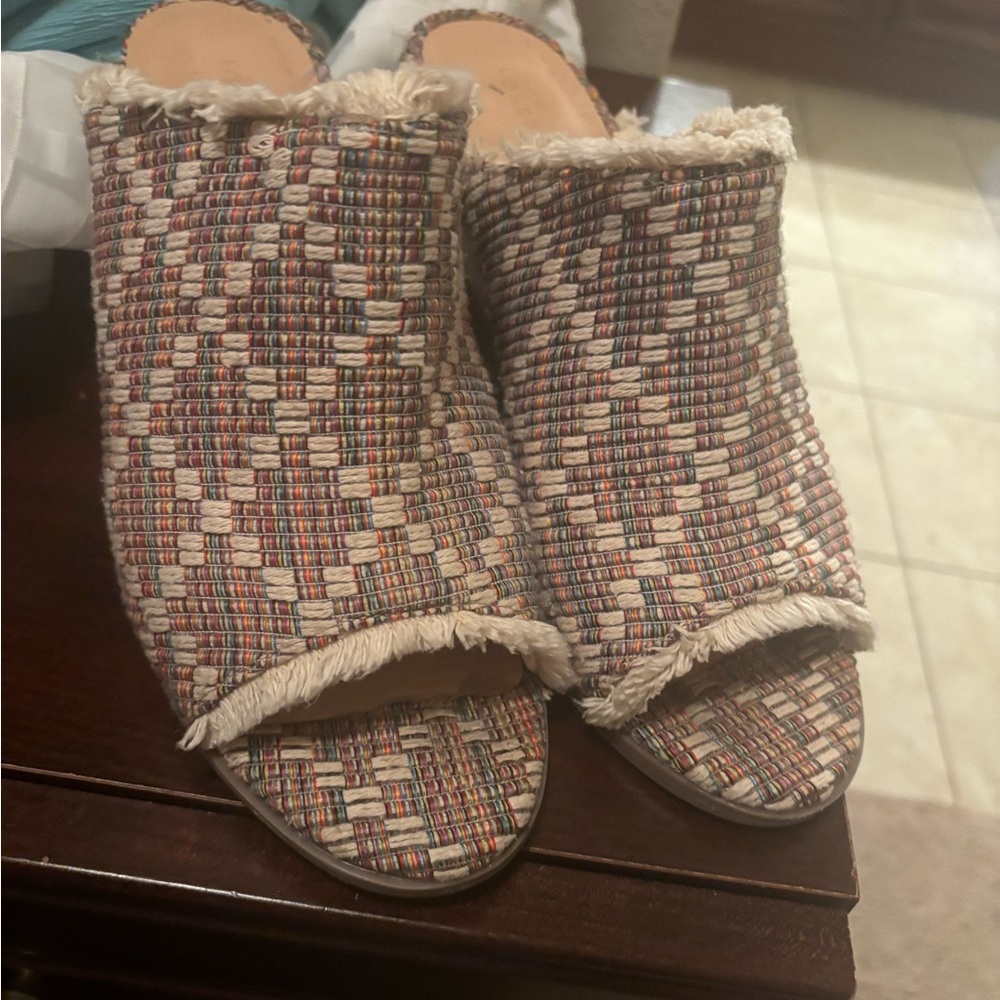 Open toe platforms